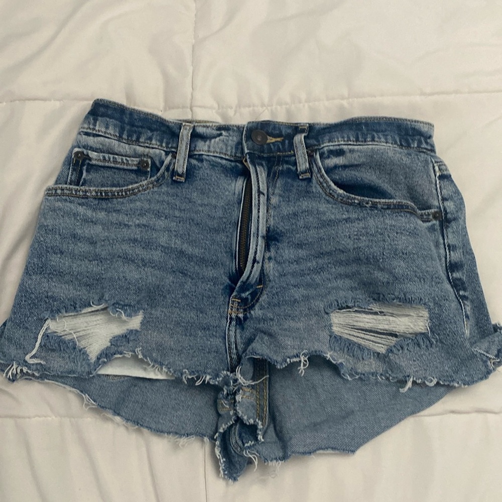 Abercrombie & Fitch High-Rise Jean shorts